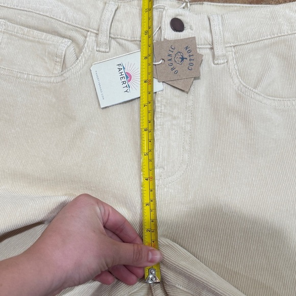 New Faherty Womens Softstretch Corduroy Flare Pants Sz 29 Fall Capsule Staple - Picture 3 of 10